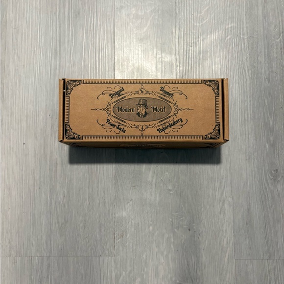 Modern Motif 5 Pairs Cali Collection Socks - Picture 2 of 5